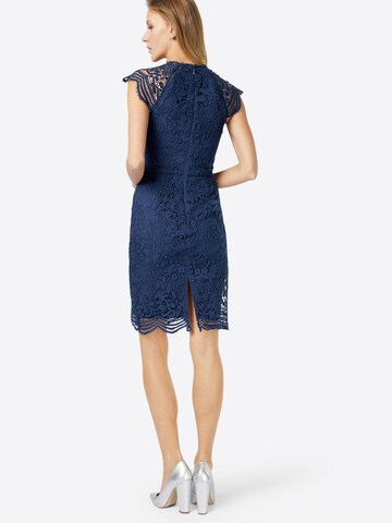 Chi Chi London Cocktailkleid in Blau: Rückseite