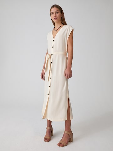 EDITED Kleid 'Madia' in Weiß: Vorderseite