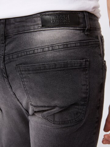 Urban Classics Normální Džíny 'Relaxed Fit Jeans' – černá