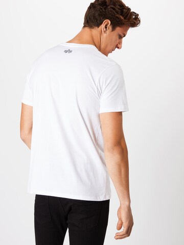 T-Shirt ALPHA INDUSTRIES en blanc : derrière