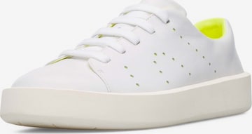 Baskets basses 'TWS' CAMPER en blanc : devant