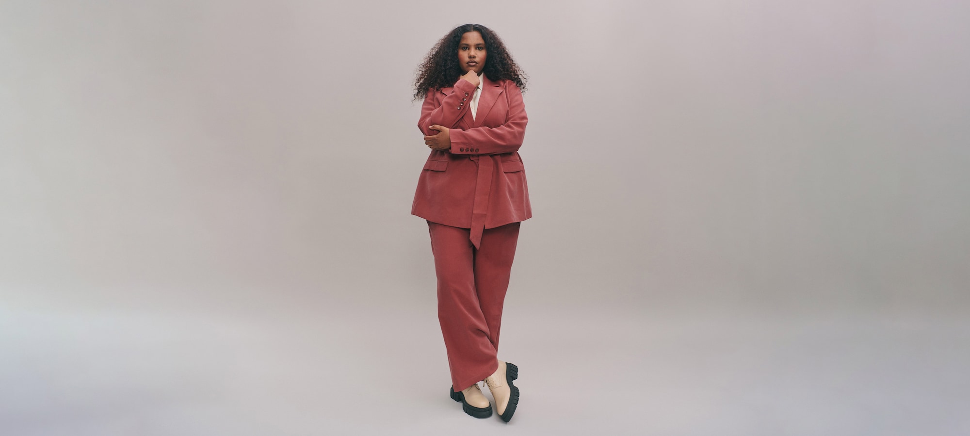 Anything but ordinary Back-to-office looks for curvy women