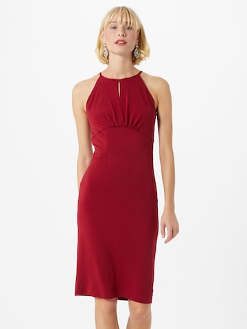 SWING Dress in Red: front