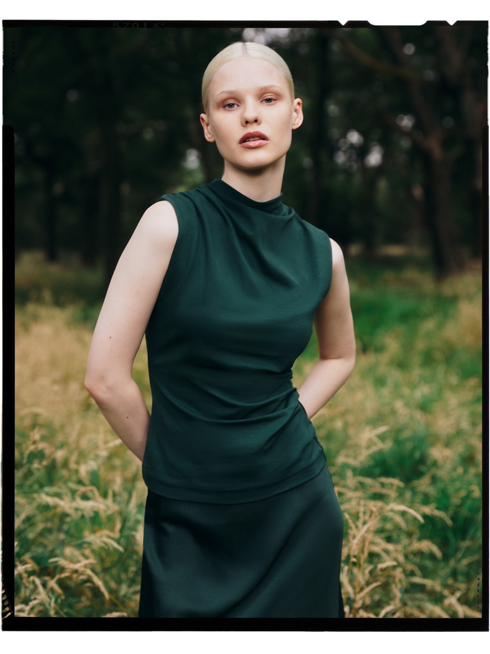 Lola - Dark Green Runway Look