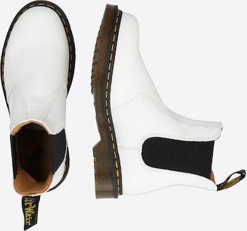 Dr. Martens Chelsea Boots '2976 YS' in White