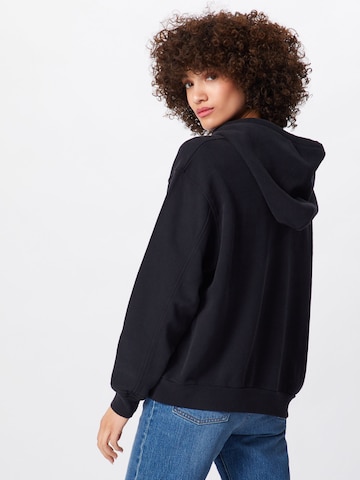 LEVI'S ® Sweatshirt 'Unbasic' i svart: baksida