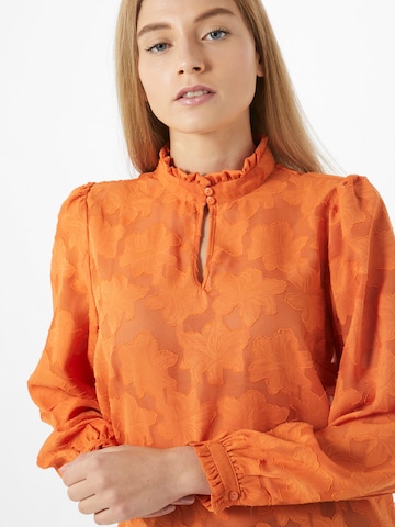 Bluză 'Dagna' de la Freequent pe portocaliu