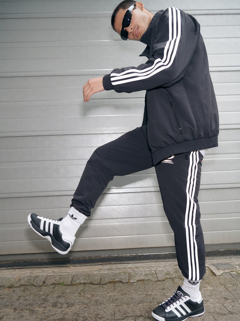 adidas superstar track pants outfit