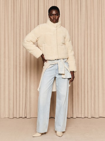 Cream Teddy Jacket And Light Denim Look by LEVI'S