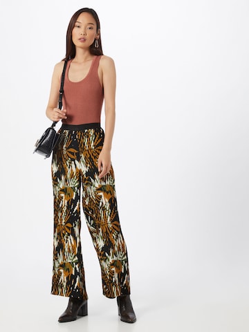 ONLY Wide leg Pants 'Libby' in Yellow