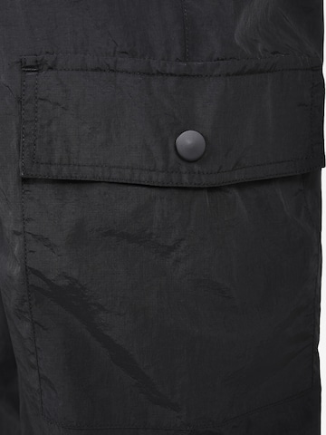 Urban Classics Tapered Cargo trousers in Black