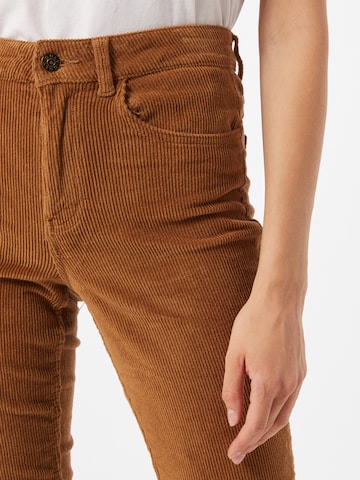 ONLY Slimfit Kalhoty – hnědá