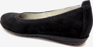 WALDLÄUFER Ballet Flats in Black