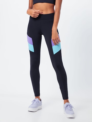 Urban Classics Skinny Leggings in Black: front