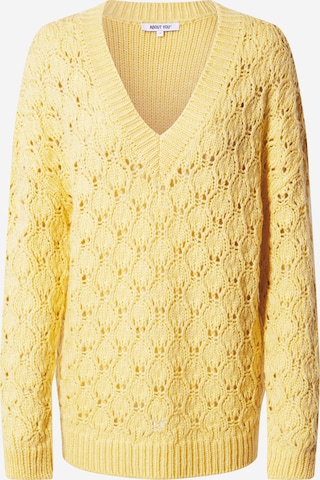 ABOUT YOU Пуловер 'Pia' в жълто: отпред