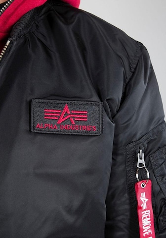 juoda ALPHA INDUSTRIES Demisezoninė striukė