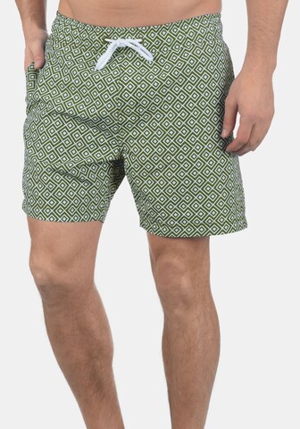 BLEND Board Shorts 'Meo' in Green: front