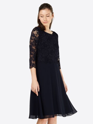 Robe de cocktail Vera Mont en bleu : devant