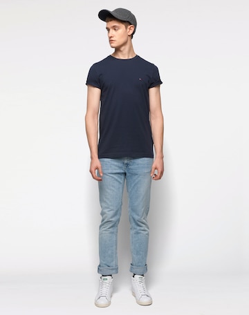 TOMMY HILFIGER Regular fit T-shirt i blå