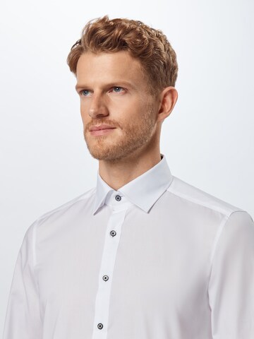OLYMP Přiléhavý střih Společenská košile – bílá