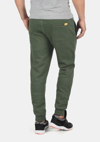 !Solid Tapered Jogginghose 'Benn' in Grün