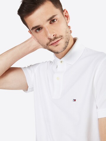 TOMMY HILFIGER Poloshirt in Weiß