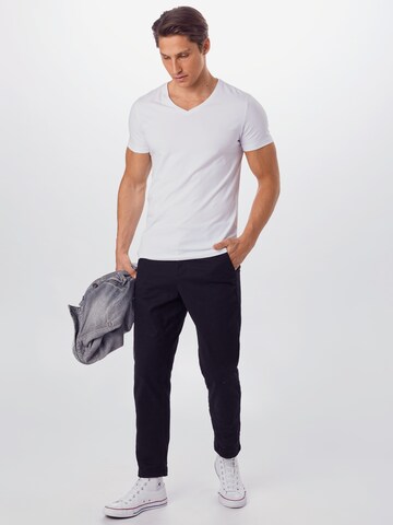 BURTON MENSWEAR LONDON Tapered Chino in Schwarz