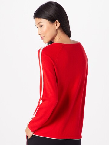 Pull-over s.Oliver en rouge : derrière