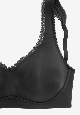 T-shirt Reggiseno 'Dope Dyed' di LASCANA in nero