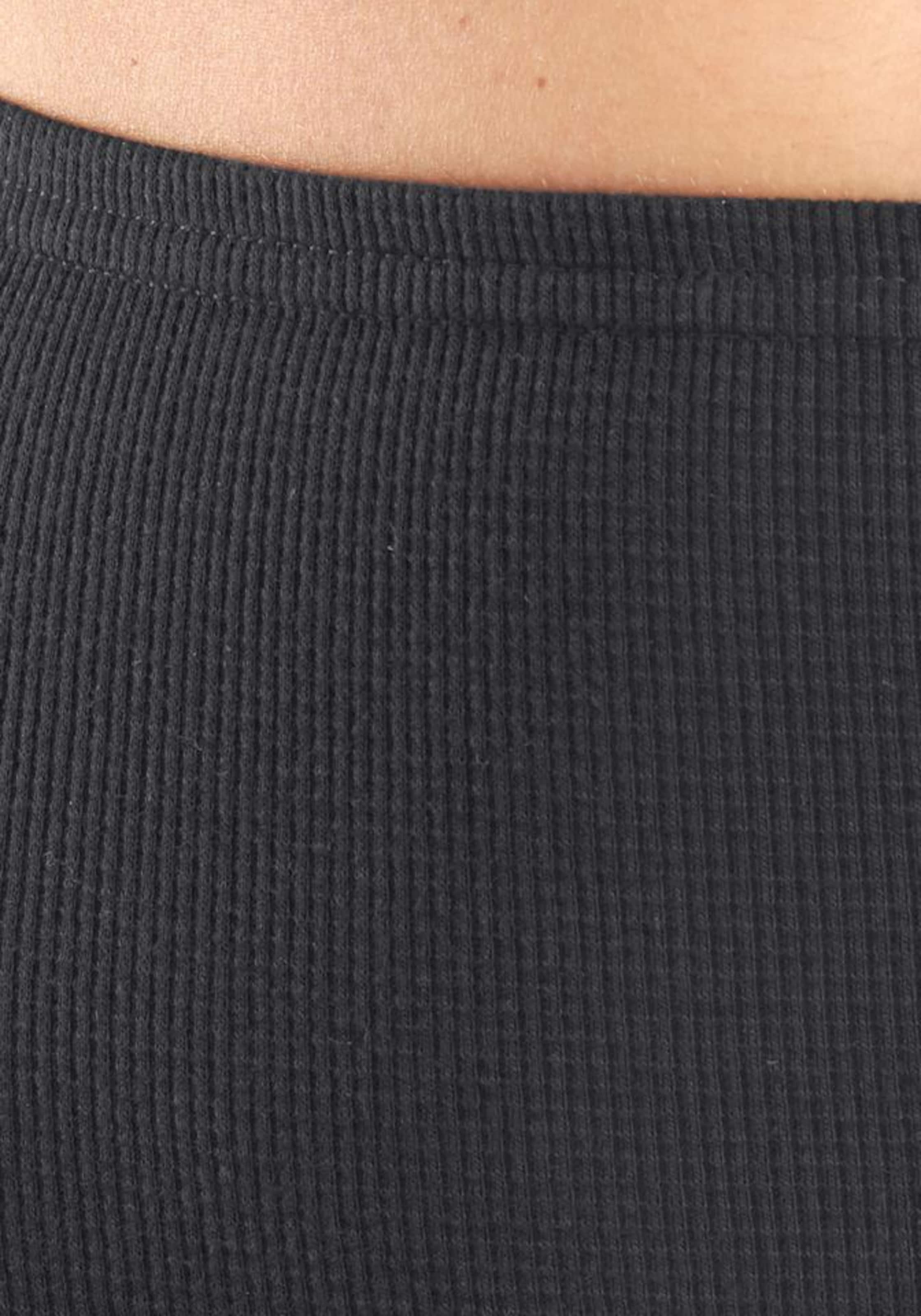 PETITE FLEUR Panty in Black