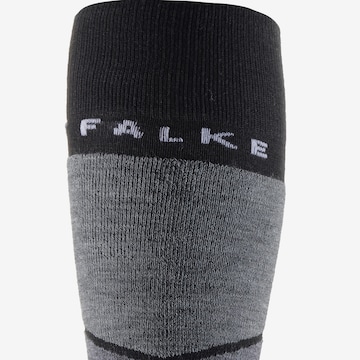 FALKE Sportsocken in Schwarz