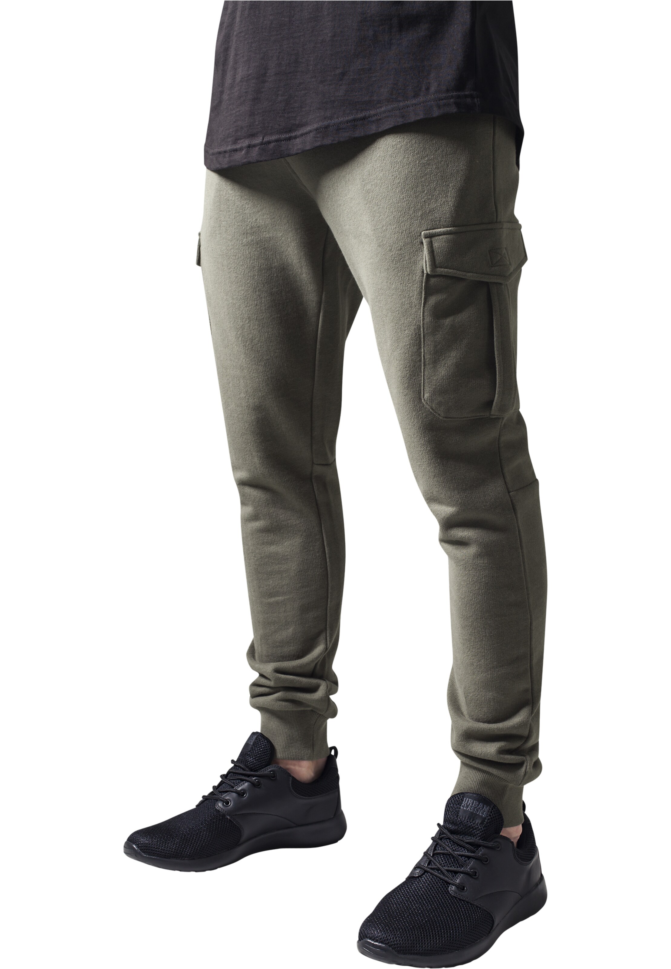 Urban Classics Tapered Cargo nadrágok - zöld: elől