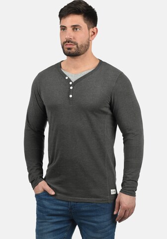 Maglietta 'Doriano' di !Solid in grigio: frontale