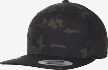 Casquette Flexfit en noir : devant