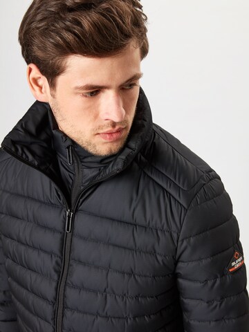 Veste mi-saison 'Fuji' Superdry en noir