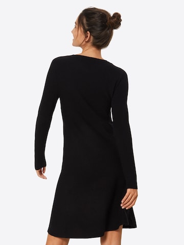 VERO MODA Úpletové šaty 'Nancy' – černá