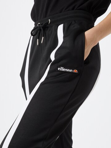 Tapered Pantaloni 'Astro' di ELLESSE in nero