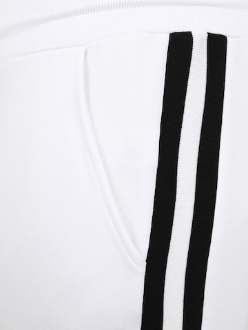 Tapered Pantaloni di Urban Classics in bianco