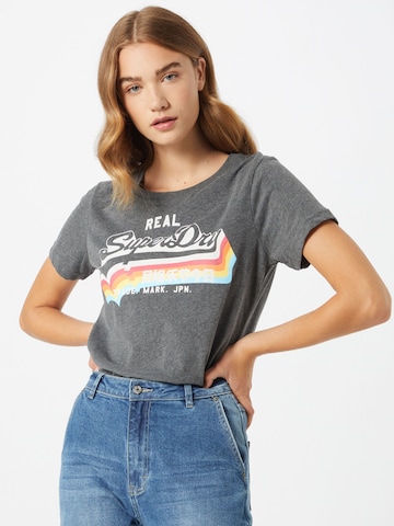 Superdry T-Shirt in Grau: predná strana