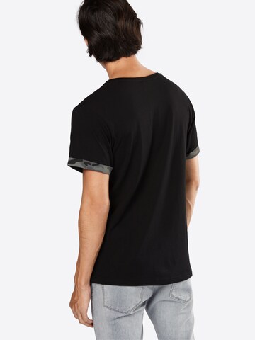 Urban Classics T-Shirt in Schwarz