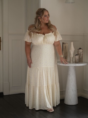 White Dress With Flowers Look