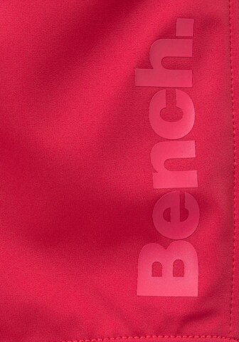 Maillot de bain de sport BENCH en rouge