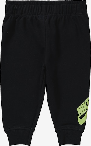 Nike Sportswear Set in Grau