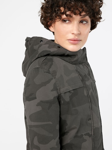 Urban Classics Parka zimowa w kolorze mieszane kolory