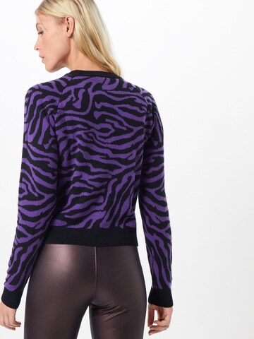 Urban Classics Sweater in Black: back