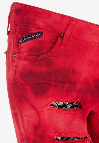 CIPO & BAXX Slimfit Shorts in Rot