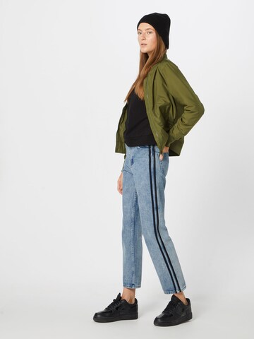 Urban Classics Between-Season Jacket in Green