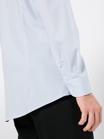 OLYMP جينز ضيق الخصر والسيقان قميص لأوساط العمل 'Level 5' بلون أزرق