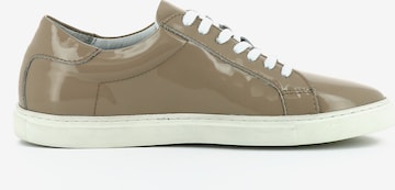 EVITA Sneakers laag in Beige