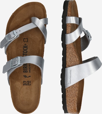 BIRKENSTOCK Σαγιονάρες διχαλωτές 'Mayari' σε ασημί